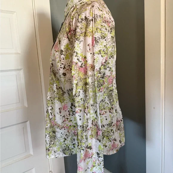 Cute Eddie Bauer blouse - Picture 5 of 7